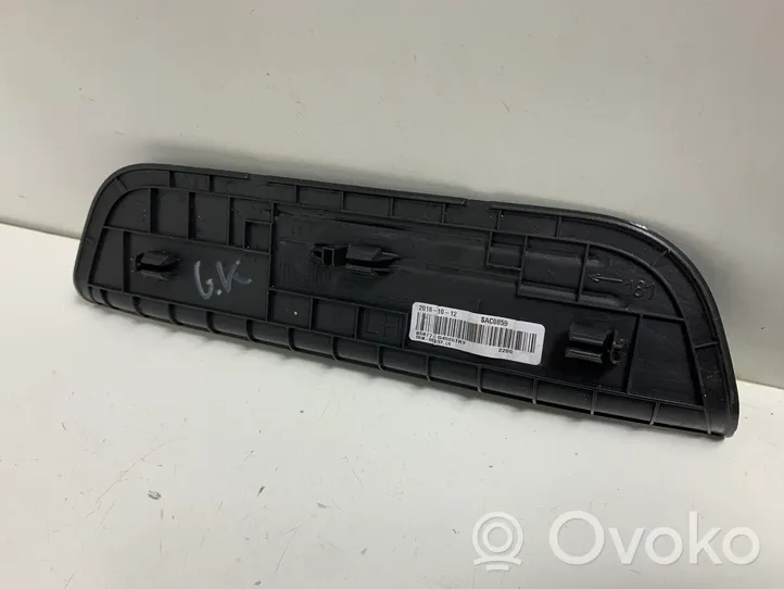 Hyundai i30 Moldura protectora del borde trasero 85877G4000