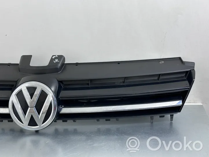 Volkswagen Golf VII Front bumper upper radiator grill 5G0853655A