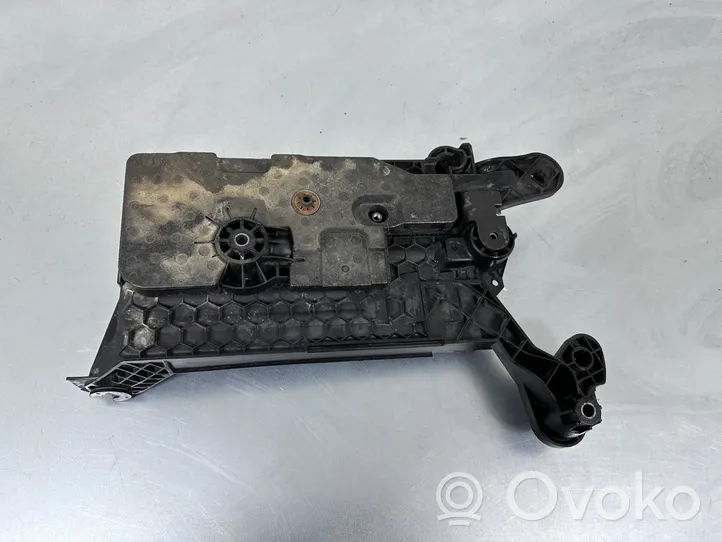 Volkswagen Golf VII Batteriegestell 5Q0915321G