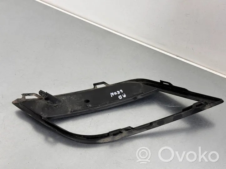 Seat Leon (5F) Front fog light trim/grill 5F0853666A