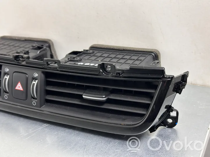 KIA Optima Griglia di ventilazione centrale cruscotto D497410000