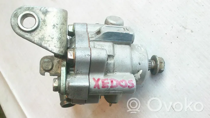 Mazda Xedos 9 Pompa del servosterzo T00132600D