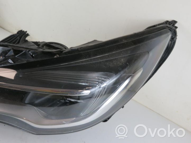 Opel Astra K Lampa przednia 