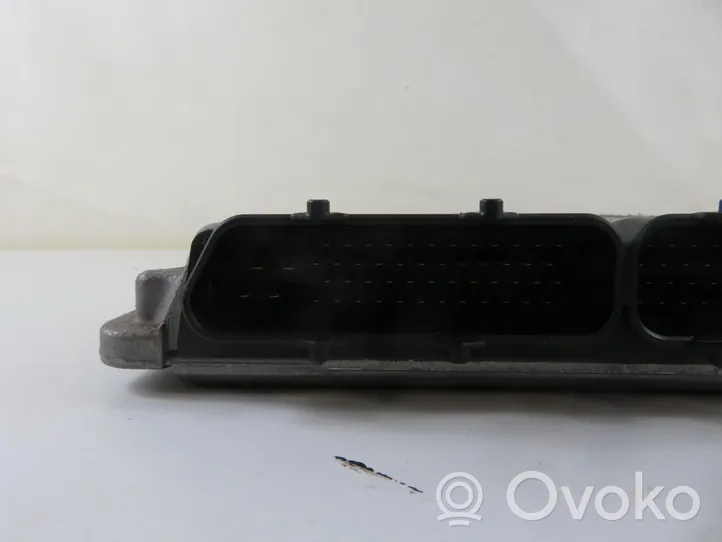 Volkswagen New Beetle Komputer / Sterownik ECU silnika 