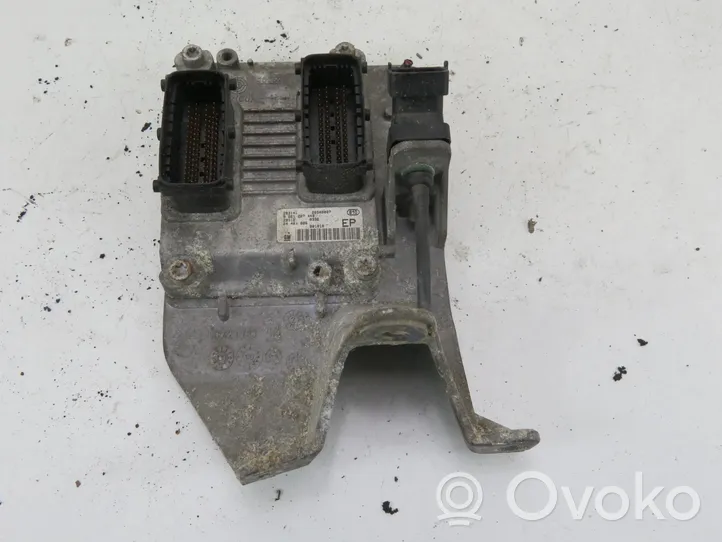 Opel Zafira A Unité de commande, module ECU de moteur 0261207448