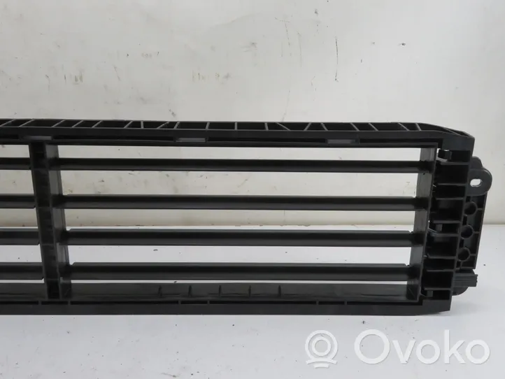 Volkswagen Polo VI AW Grill / Wlot powietrza błotnika przedniego 