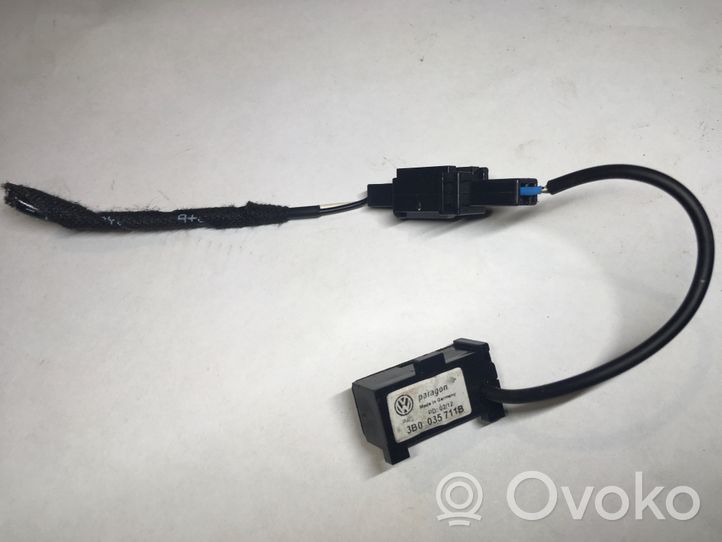 Skoda Octavia Mk3 (5E) Microphone (Bluetooth / téléphone) 3B0035711B