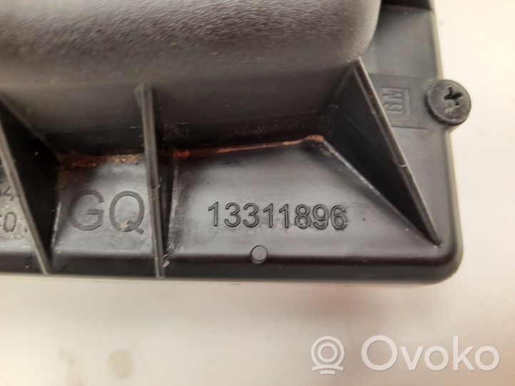 Opel Astra J Oro filtro dėžė 13311896