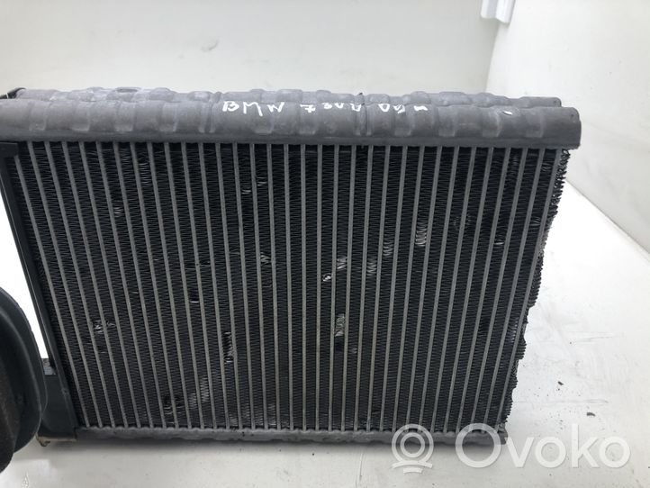 BMW 7 F01 F02 F03 F04 Gaisa kondicioniera radiators (salonā) 