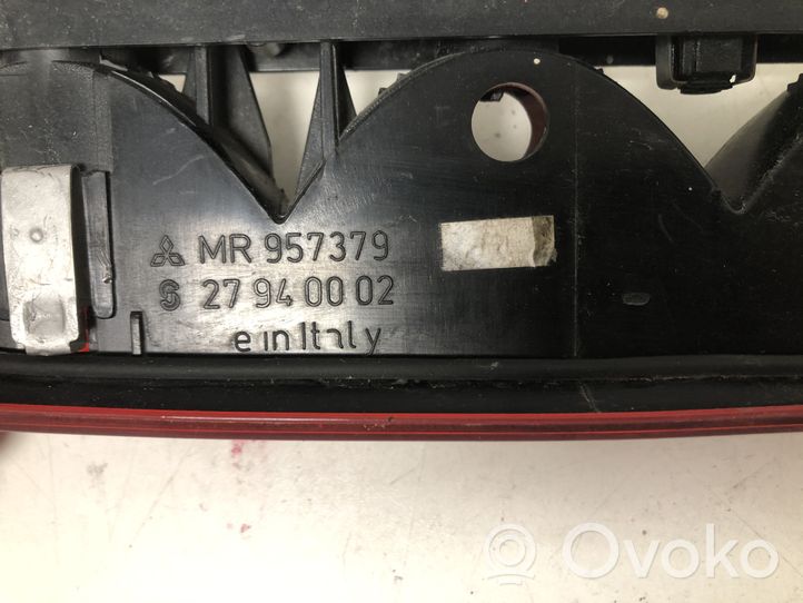 Mitsubishi Colt Trzecie światło stop 27940002