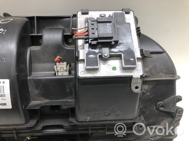 Mercedes-Benz Vito Viano W639 Interior heater climate box assembly A6398304760KZ