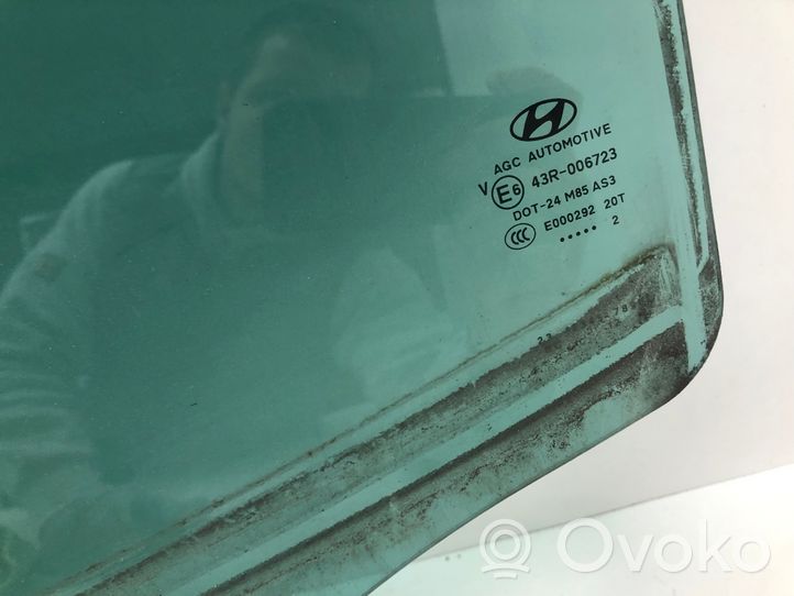 Hyundai ix35 Vetro del finestrino della portiera posteriore 