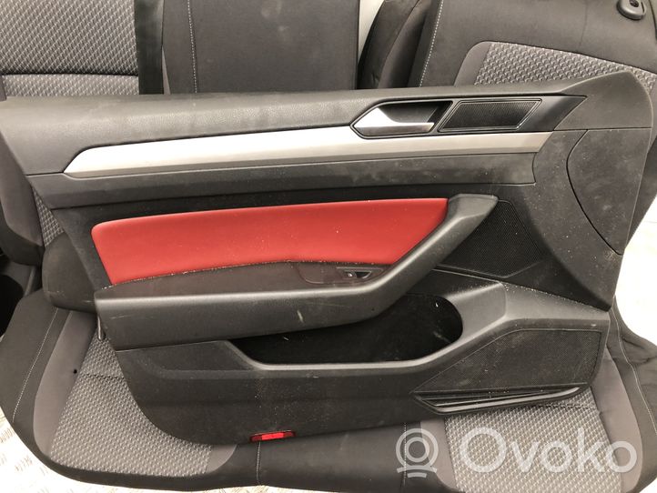 Volkswagen PASSAT B8 Juego interior 