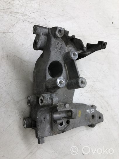 Citroen C5 Generator/alternator bracket 9674030280