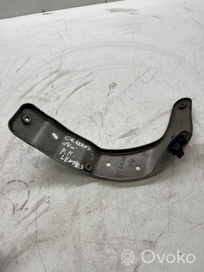 Citroen C4 Grand Picasso Support de montage d'aile 017243C02