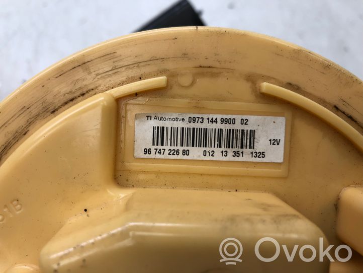 Citroen C4 Grand Picasso Pompe à carburant 9674722680