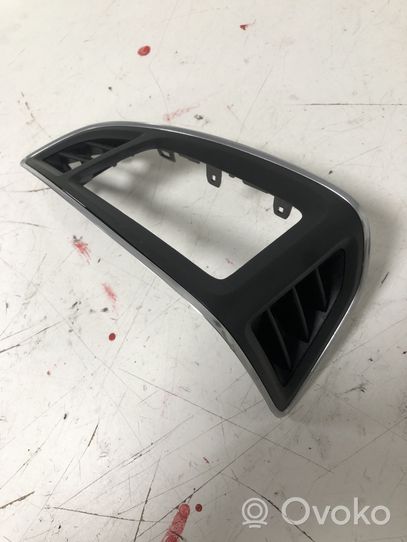 Ford Focus Dashboard side air vent grill/cover trim 