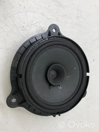 Nissan Qashqai Front door speaker 