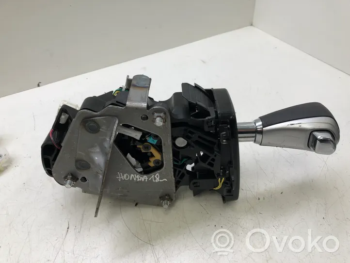 Honda CR-V Lewarek zmiany biegów / górny T1GN910