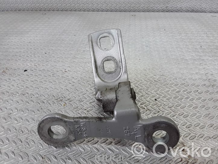 Opel Vectra C Front door upper hinge 