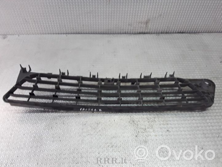 Opel Vectra C Front bumper lower grill 0551004542
