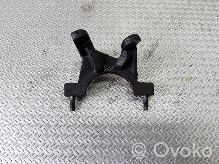 Ford Focus Driveshaft support bearing bracket 4M513K305