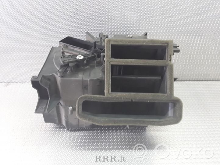 Ford Maverick Salono oro mazgo plastikinis korpusas YL8H18A532AC