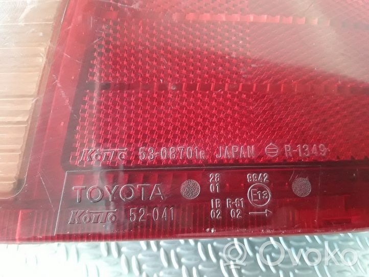 Toyota Yaris Aizmugurējais lukturis virsbūvē 5308701