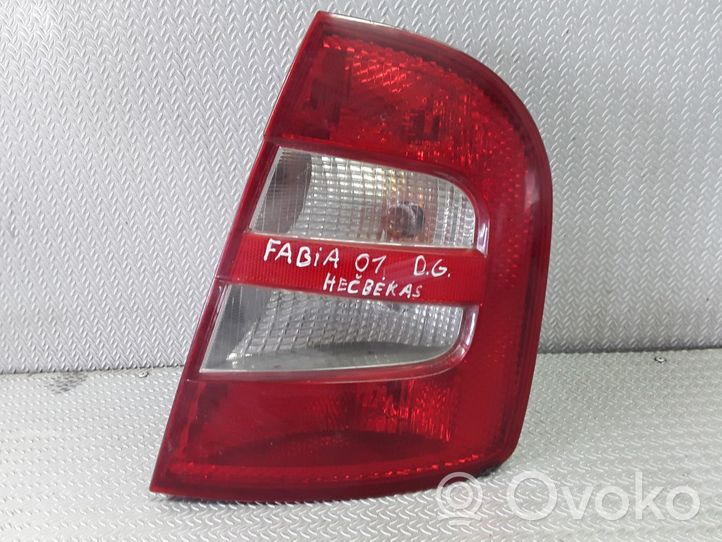 Skoda Fabia Mk1 (6Y) Lampa tylna ZSB6Y6945096