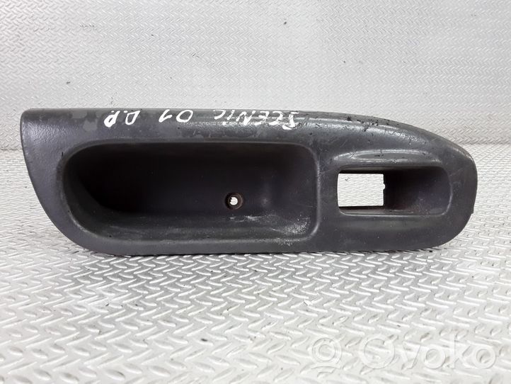 Renault Scenic I Front door interior handle trim 7700431172