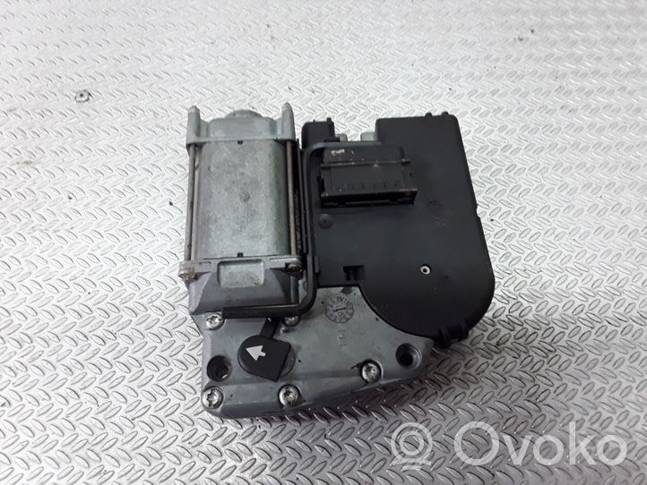 Volkswagen Golf III Motor / Aktuator 