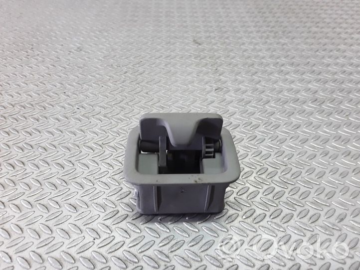 Audi A8 S8 D2 4D Supporto di fissaggio della rete portaoggetti 4D0857635B