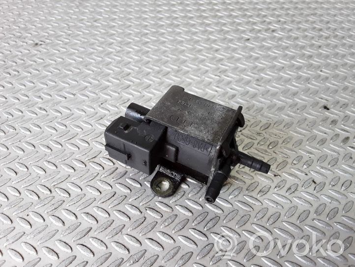 Audi A8 S8 D2 4D Vacuum valve 026906283H