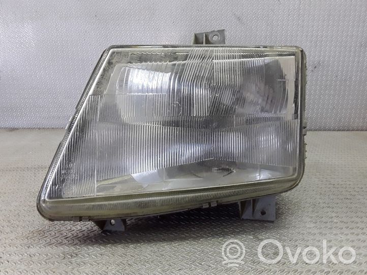 Mercedes-Benz Vito Viano W638 Lampa przednia 