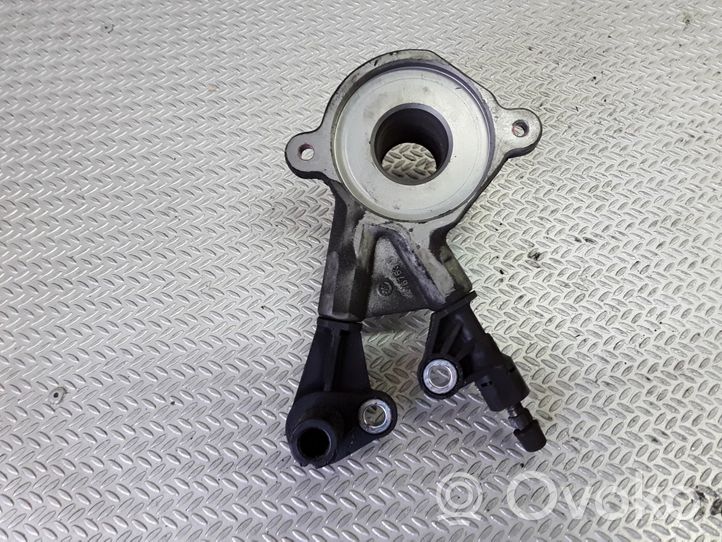 Mercedes-Benz Vito Viano W638 Cylindre récepteur d'embrayage A0002541808