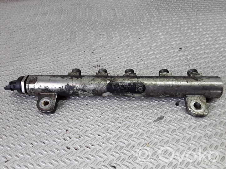 Fiat Stilo Kraftstoffverteiler Einspritzleiste Verteilerrohr 0445214053