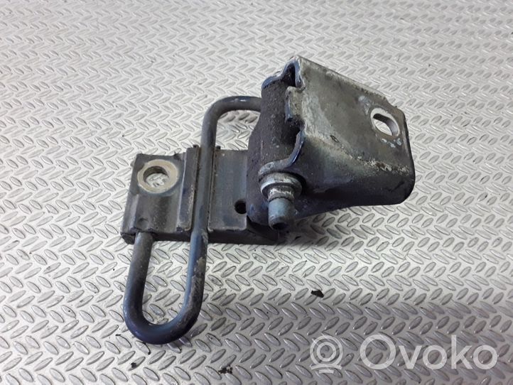 Volkswagen PASSAT B5 Front door lower hinge 