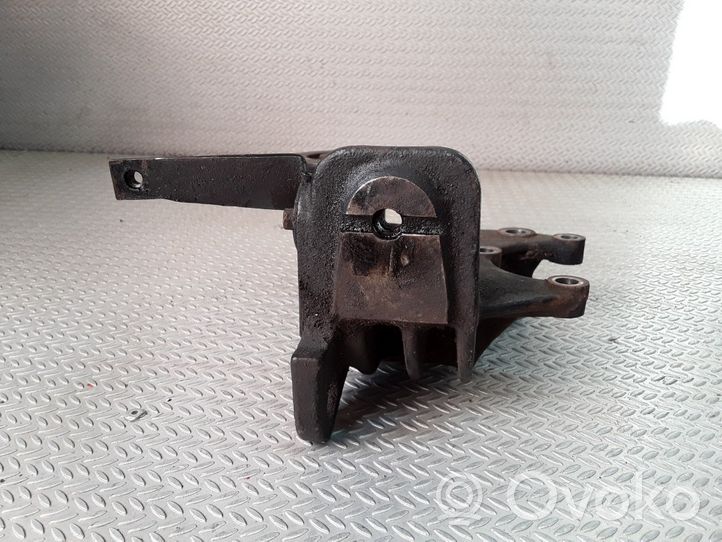 Volkswagen Transporter - Caravelle T4 Support de pompe de direction assistée 074199207