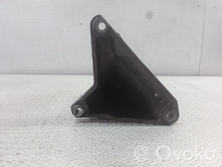 Audi A4 S4 B5 8D Soporte de montaje del motor (Usadas) 8D0199308M