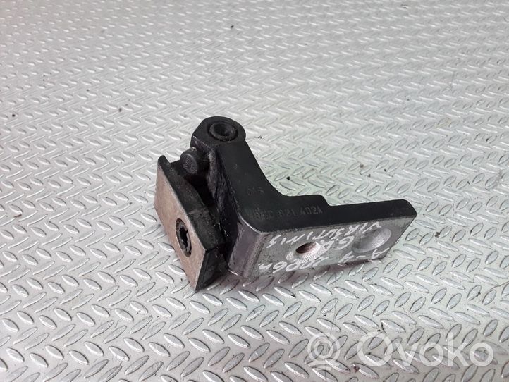 Audi A4 S4 B7 8E 8H Cerniera superiore della portiera posteriore 8E0831402A