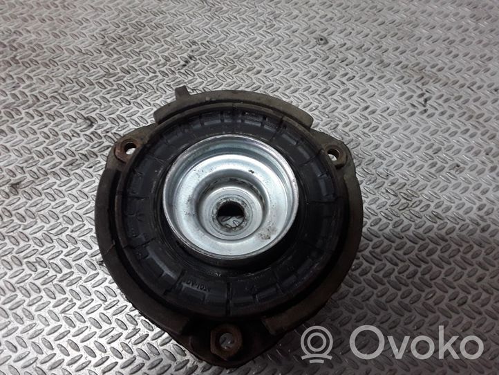 Volkswagen Golf V Ylempi etutukivarren kiinnitys 1K0412331B