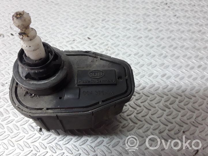 Opel Omega B1 Moteur de réglage du niveau des phares 00437514