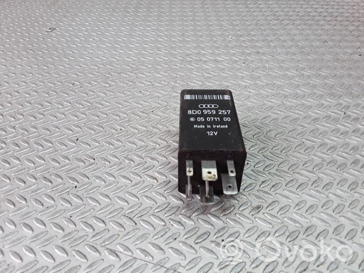 Audi A8 S8 D2 4D Electric power window relay 8D0959257