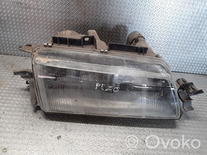 Peugeot 605 Lampa przednia 