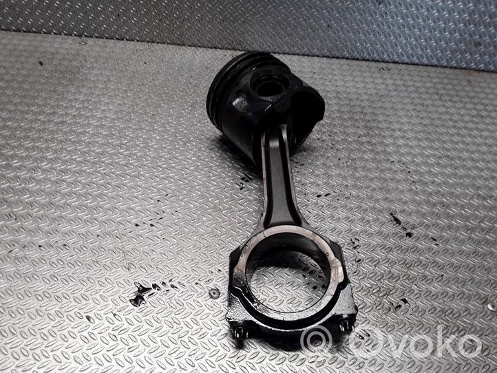 Jaguar X-Type Piston with connecting rod 