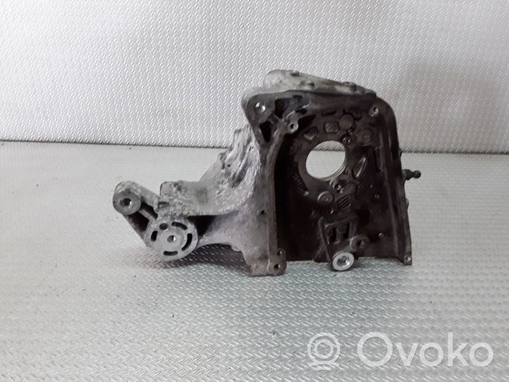 Opel Vectra C Fuel pump bracket 55196092