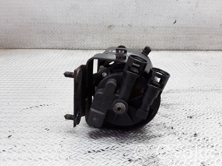 Opel Astra G Staffa/supporto di montaggio del filtro carburante 