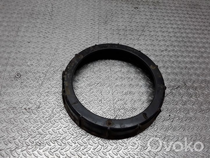 Toyota Avensis T250 Anello/dado di bloccaggio della vite della pompa del carburante nel serbatoio 