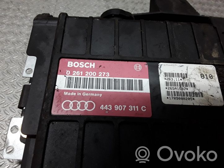 Audi 80 90 S2 B4 Variklio valdymo blokas 0261200273