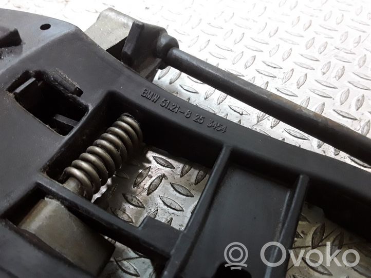 BMW 3 E46 Rear door exterior handle/bracket 51218253454